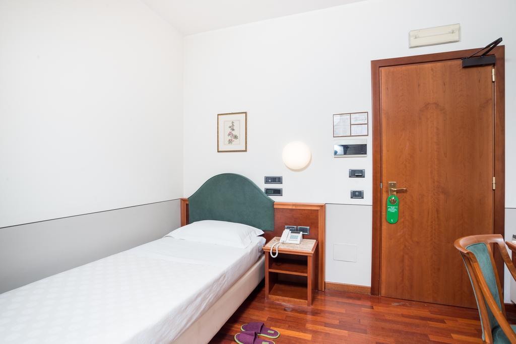 Terra Umbra Hotel Нарні Екстер'єр фото