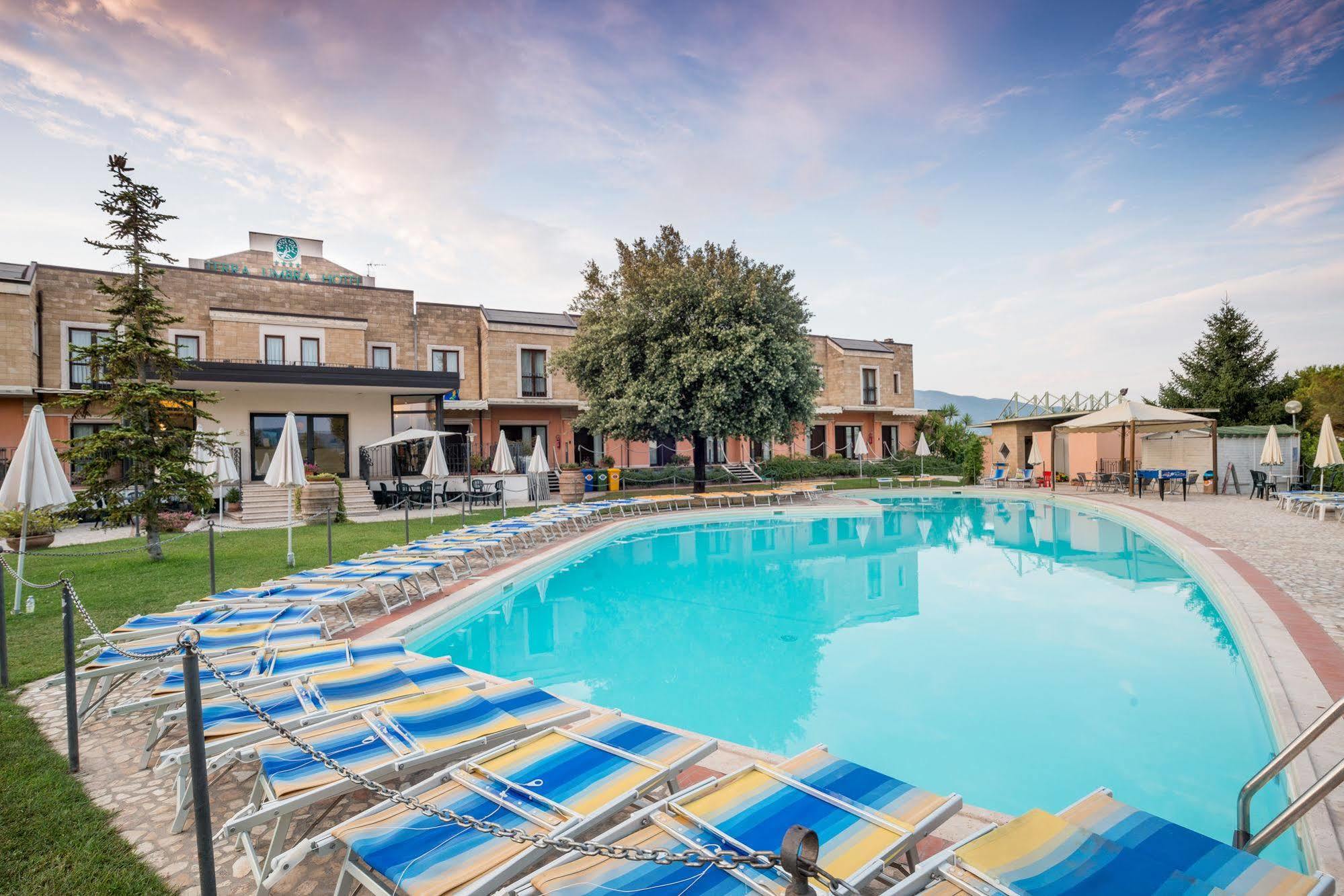 Terra Umbra Hotel Нарні Екстер'єр фото